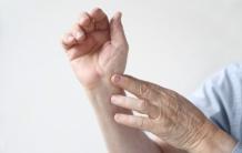 Лечение растяжения связок кисти руки